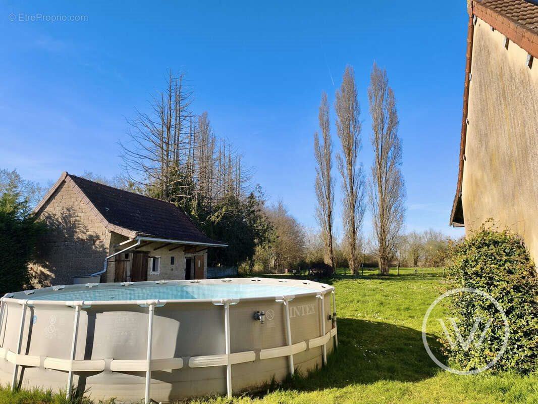 Maison à vendre, 420m², Bantanges