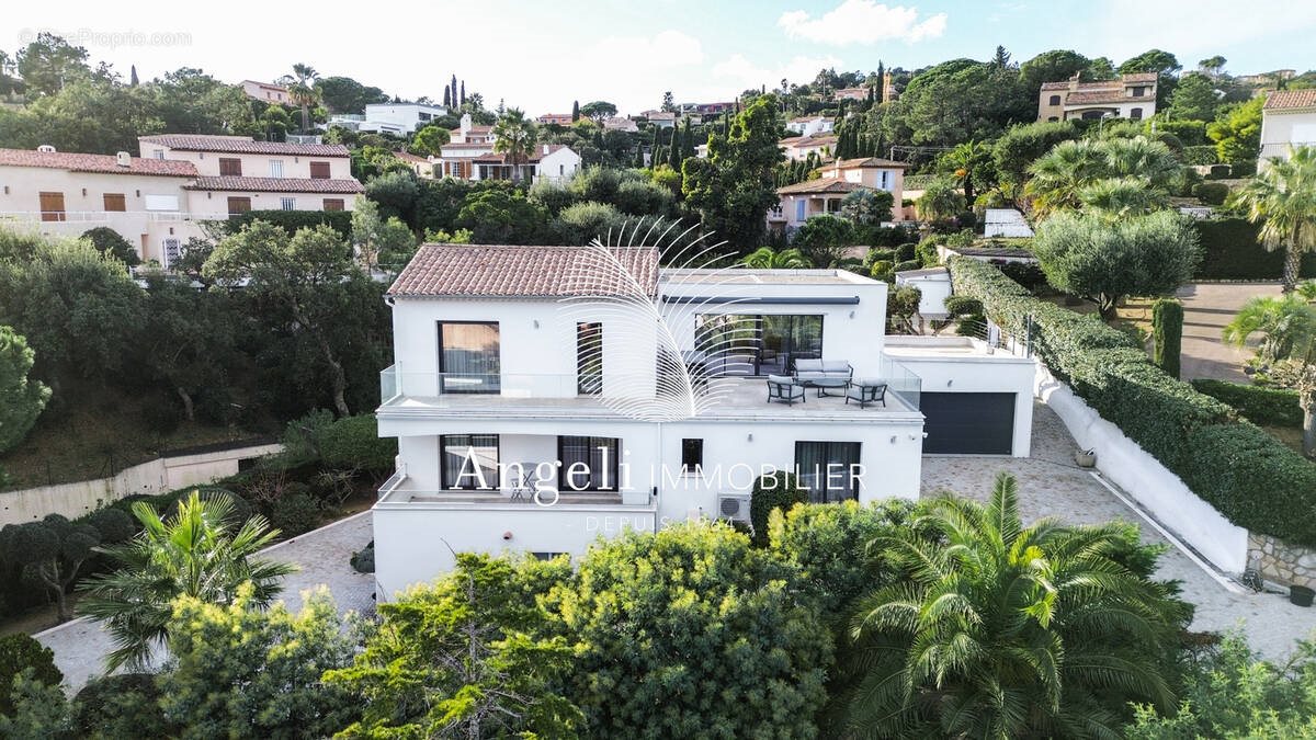 Maison à vendre, 310m², Fréjus