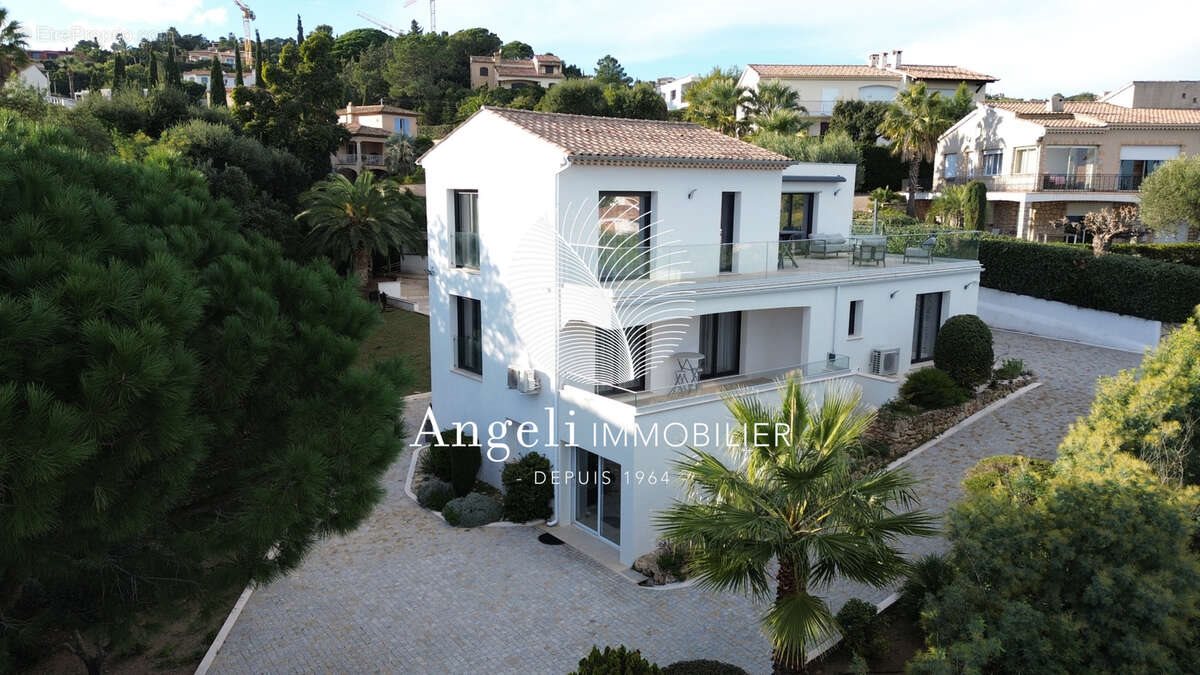 Maison à vendre, 310m², Fréjus