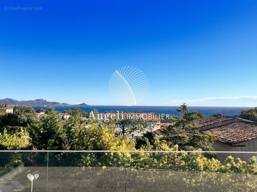 Maison à vendre, 310m², Fréjus