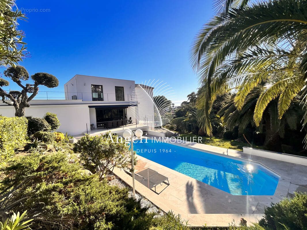 Maison à vendre, 310m², Fréjus