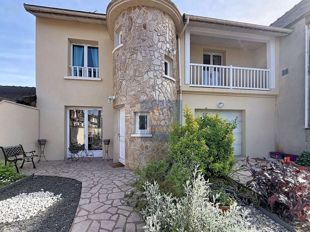 Maison à vendre, 262m², Chennevières-sur-Marne
