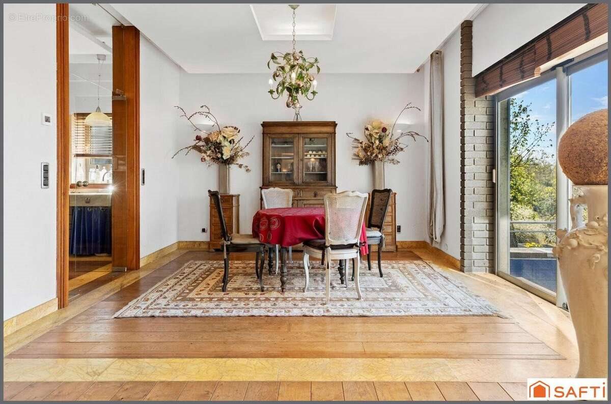 Maison à vendre, 464m², Saint-Julien-lès-Metz