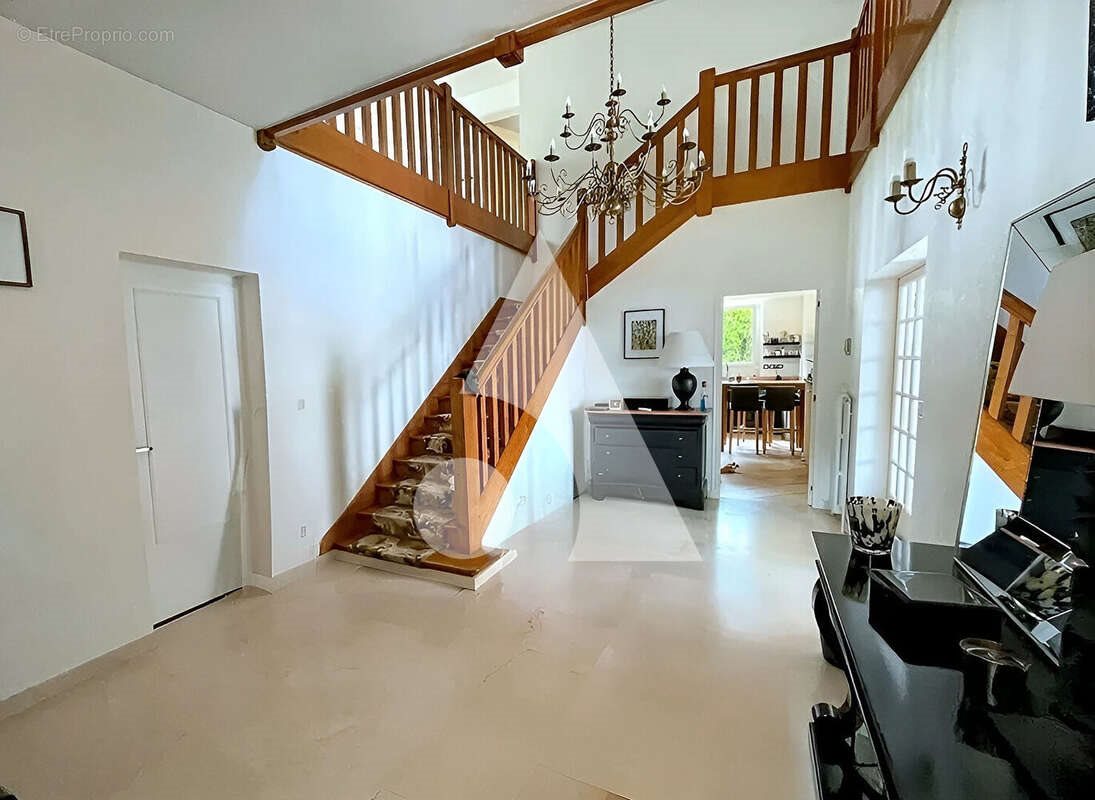 Maison à vendre, 325m², Parmain