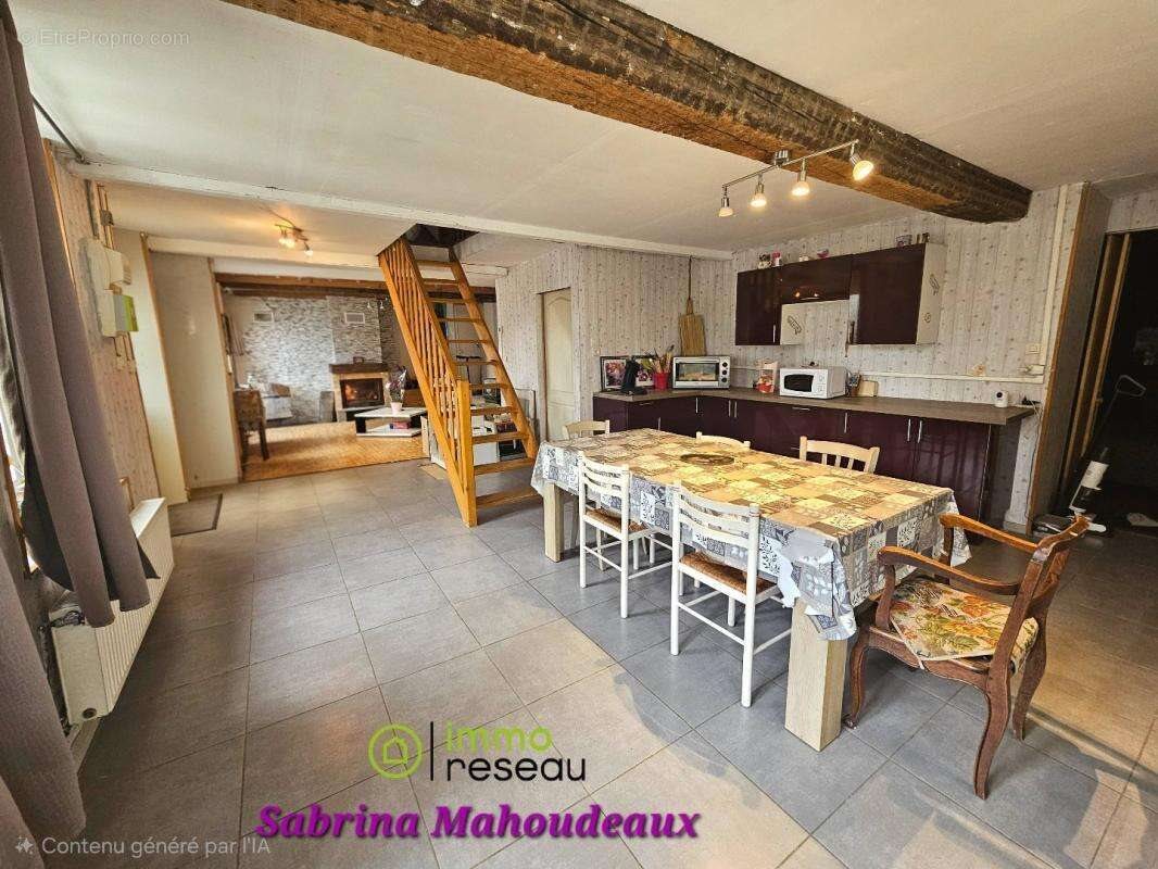 Maison à vendre, 129m², Aubenton