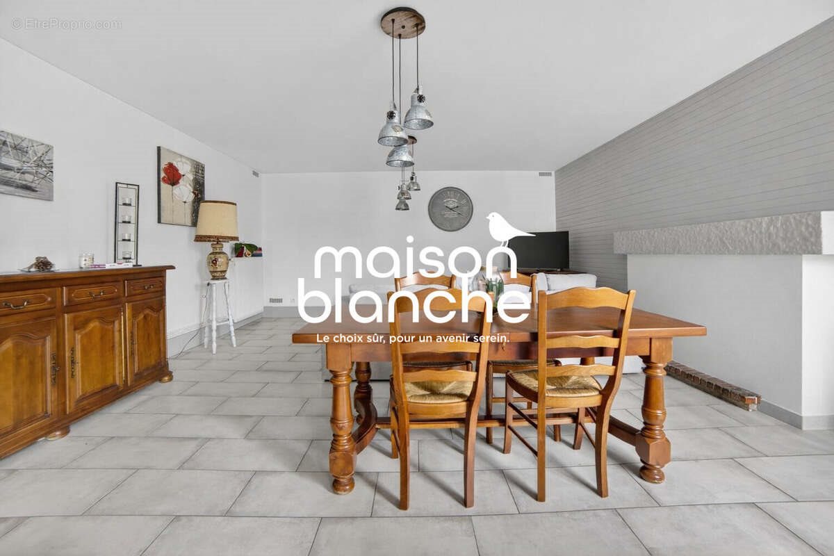 Maison à vendre, 138m², Thénezay