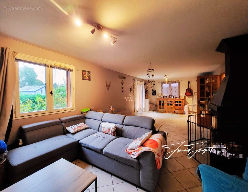 Maison à vendre, 214m², Marcellaz-Albanais