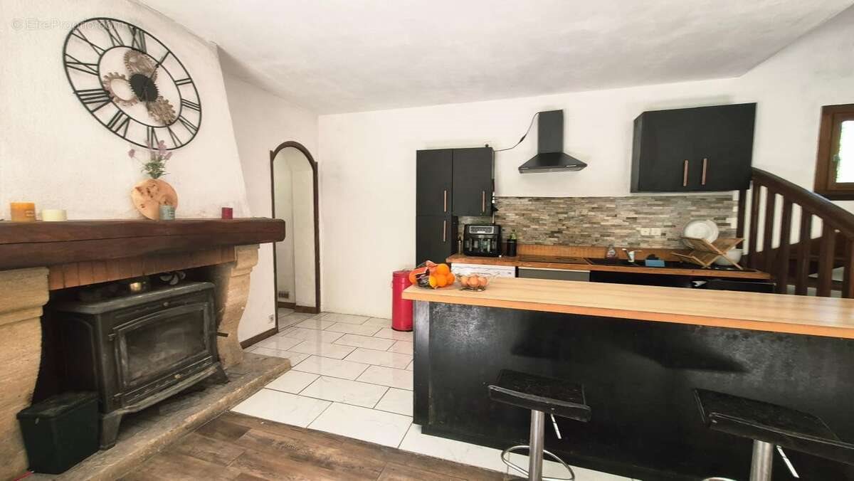 Maison à vendre, 93m², Grun-Bordas