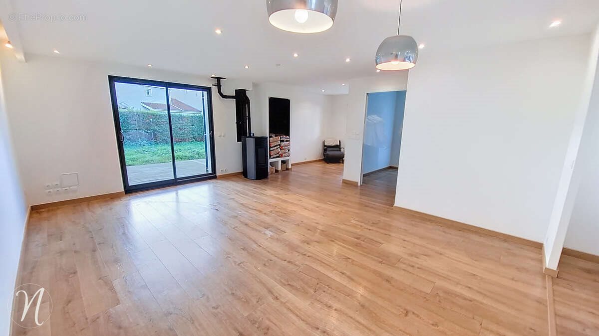 Maison à vendre, 118m², Millery