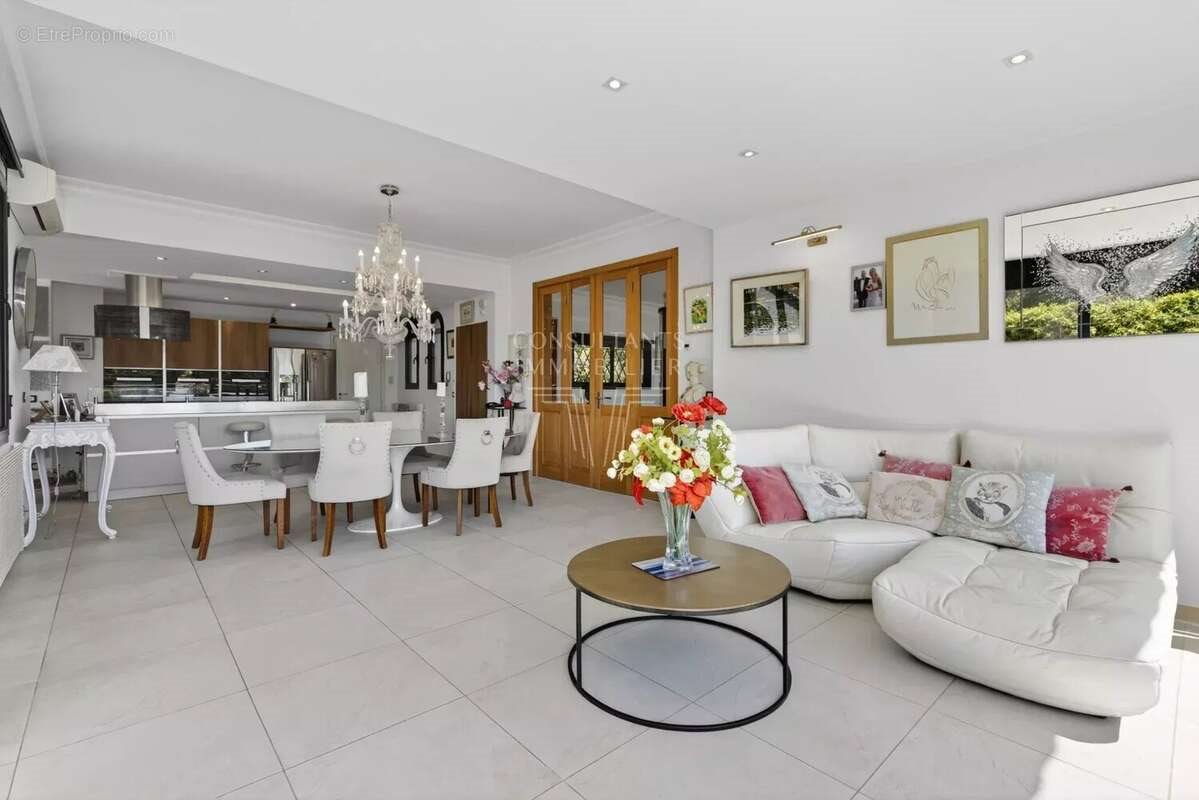 Maison à vendre, 374m², Cannes