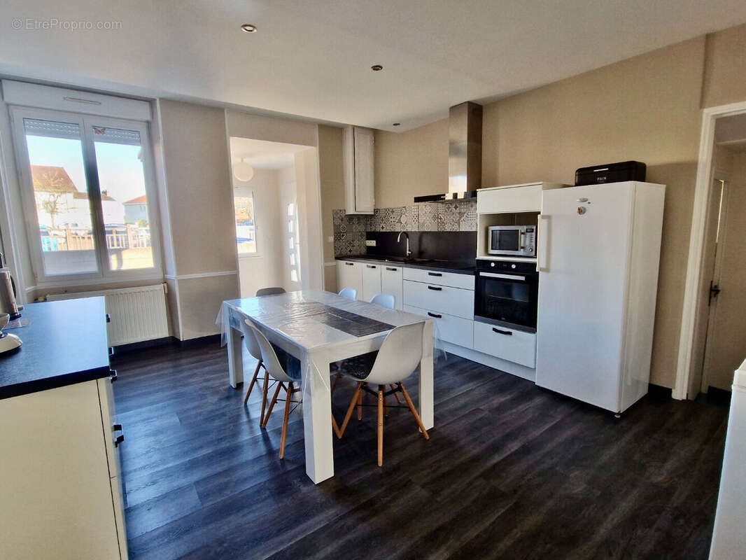 Maison à vendre, 104m², Montceau-les-Mines