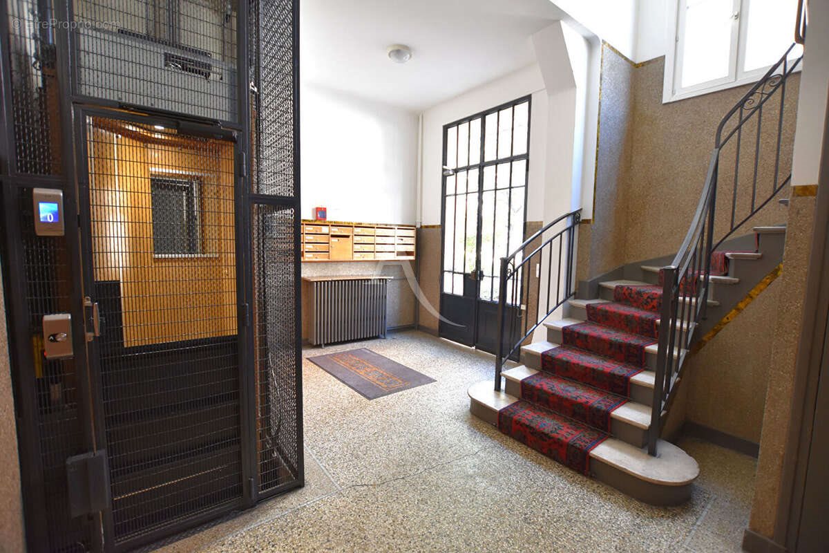 Appartement à vendre, 9m², Courbevoie