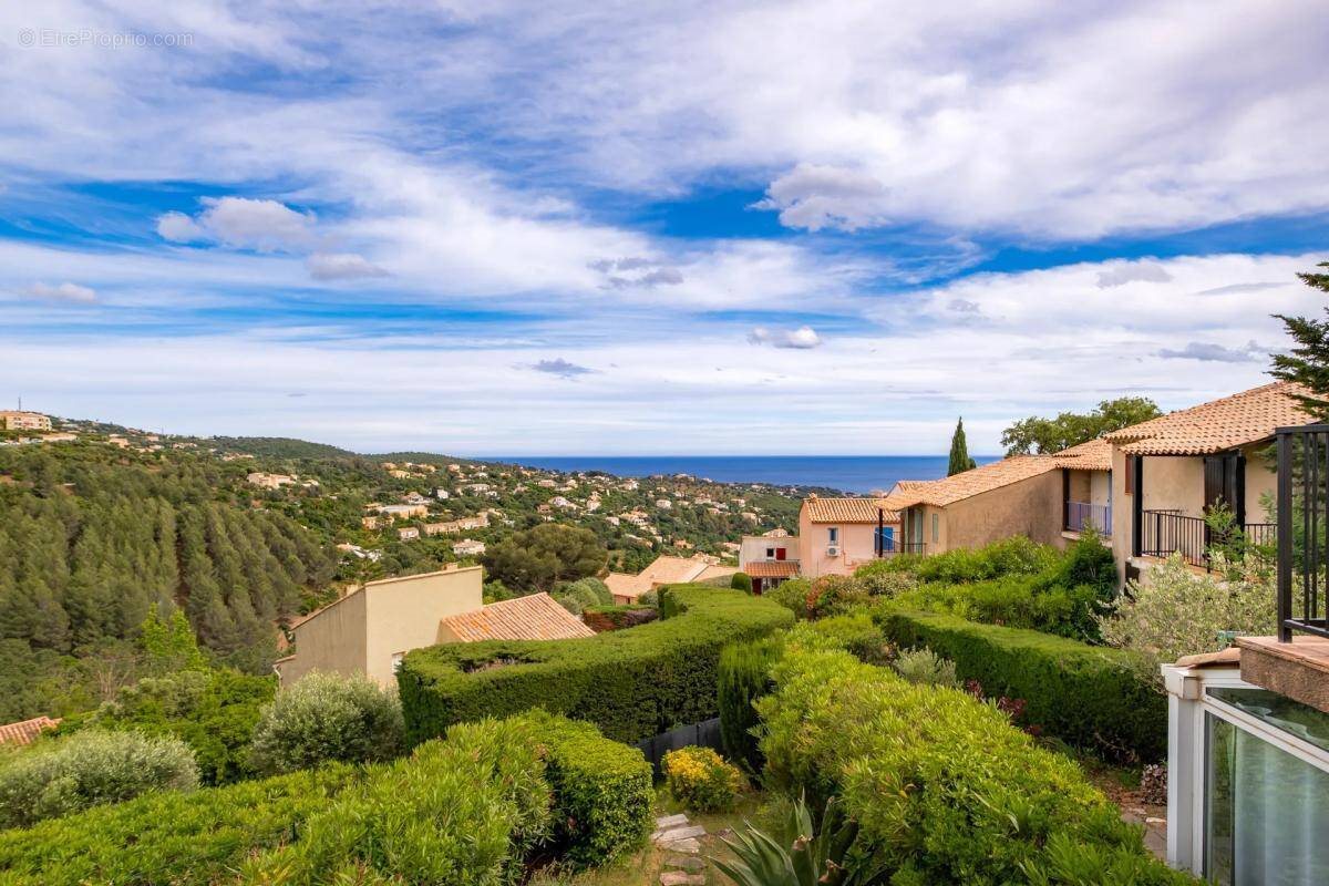 Maison à vendre, 36m², Roquebrune-sur-Argens