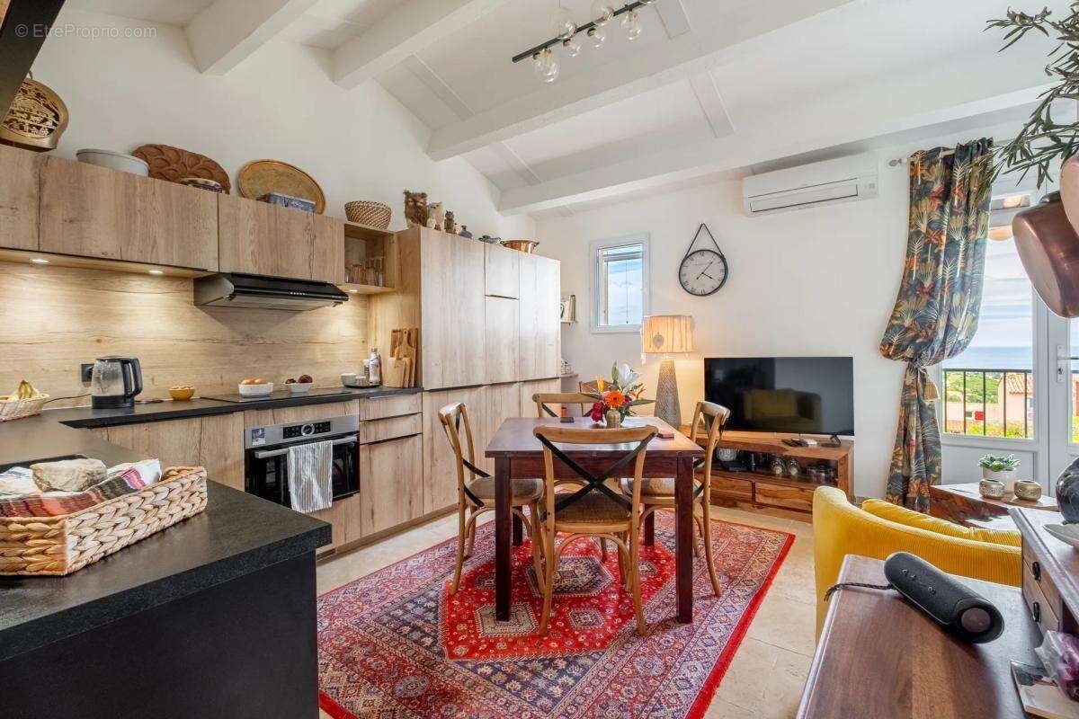Maison à vendre, 36m², Roquebrune-sur-Argens
