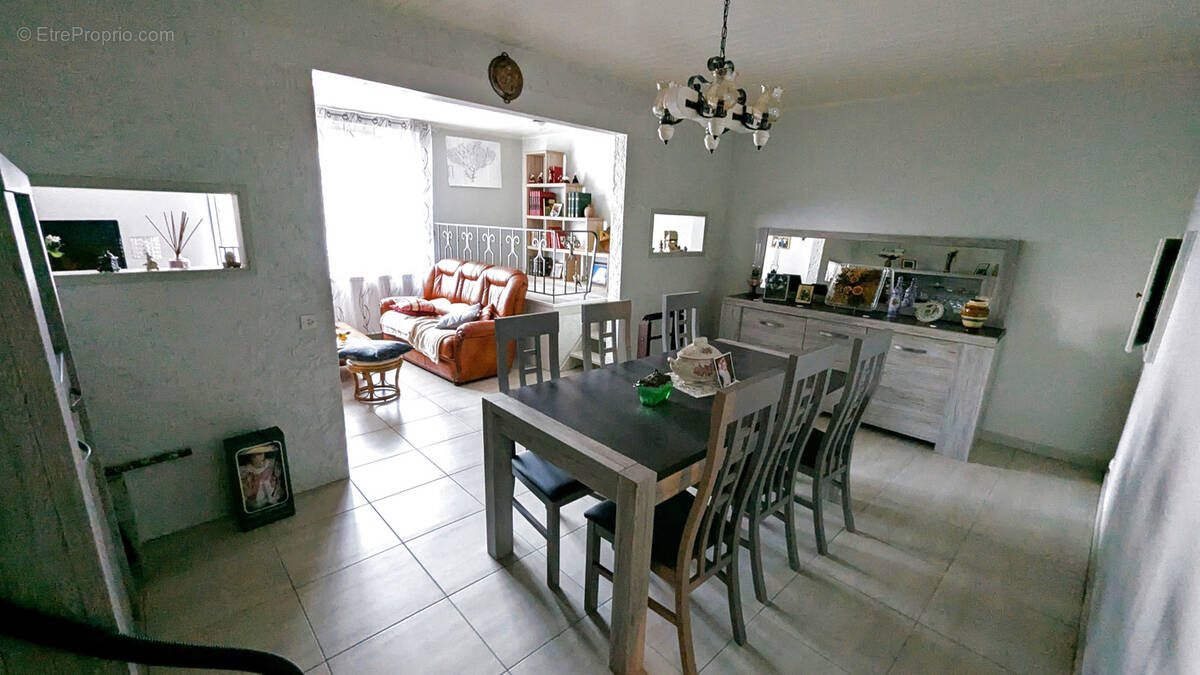Maison à vendre, 137m², Magné