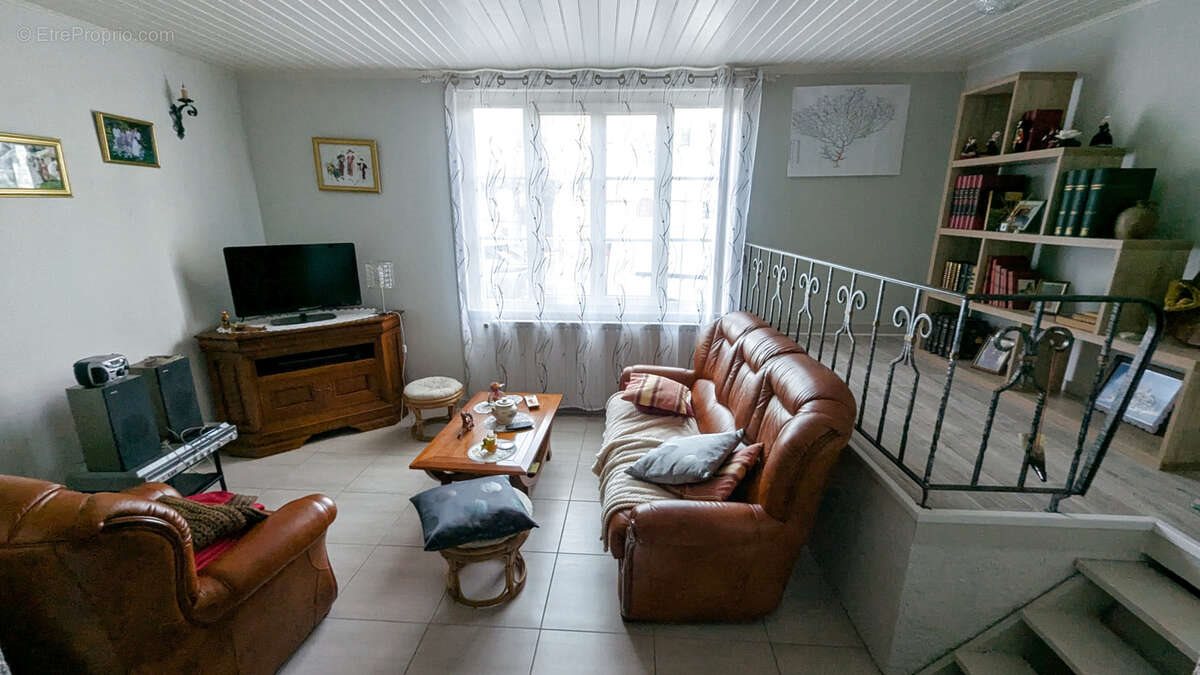 Maison à vendre, 137m², Magné