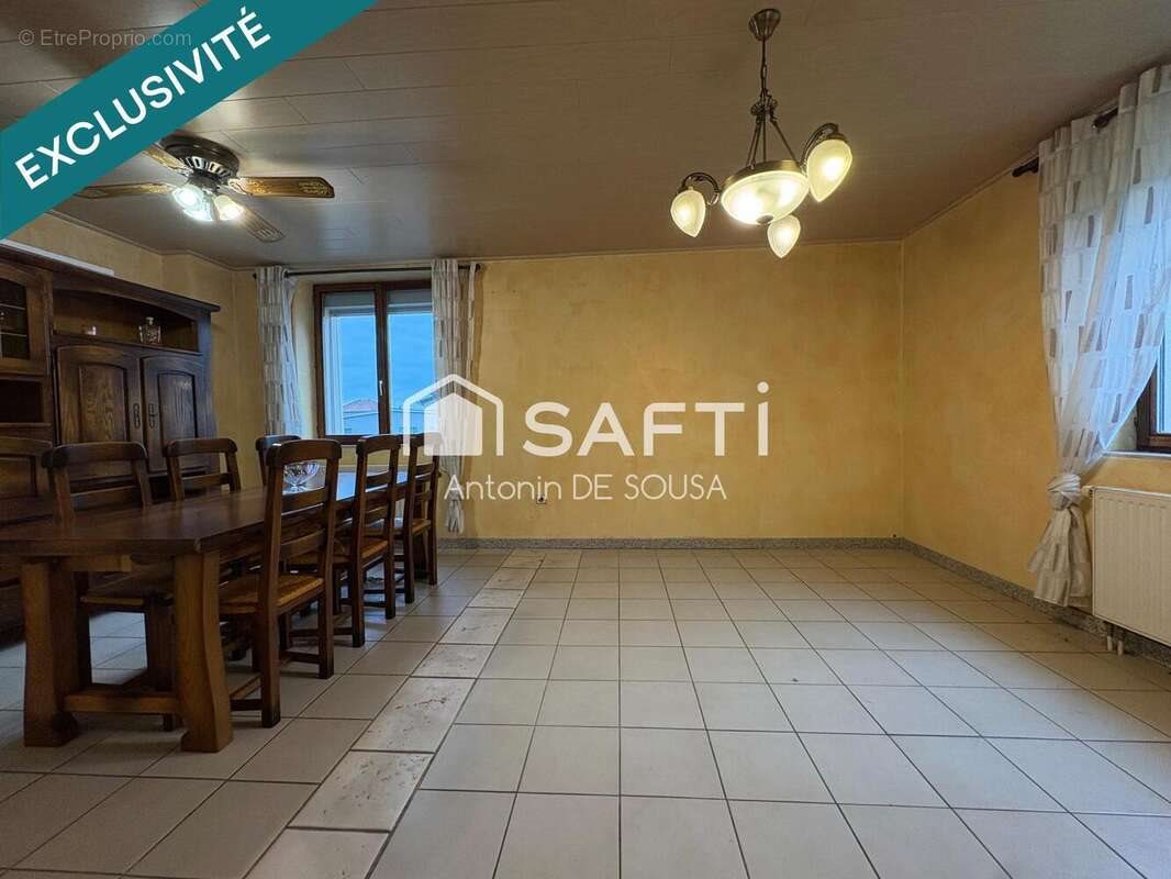 Maison à vendre, 115m², Errouville