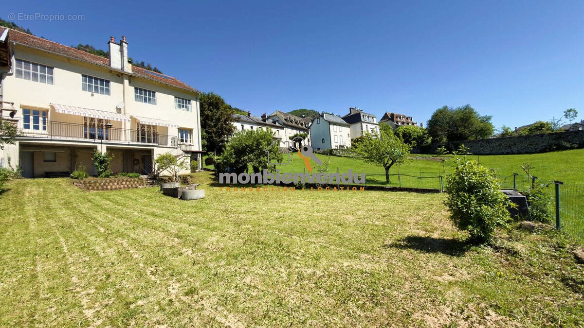 Maison à vendre, 132m², Vic-sur-Cère