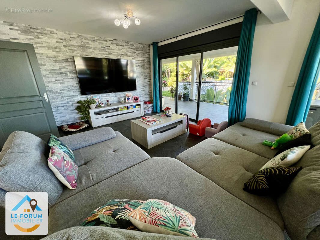 Maison à vendre, 138m², Le Tampon