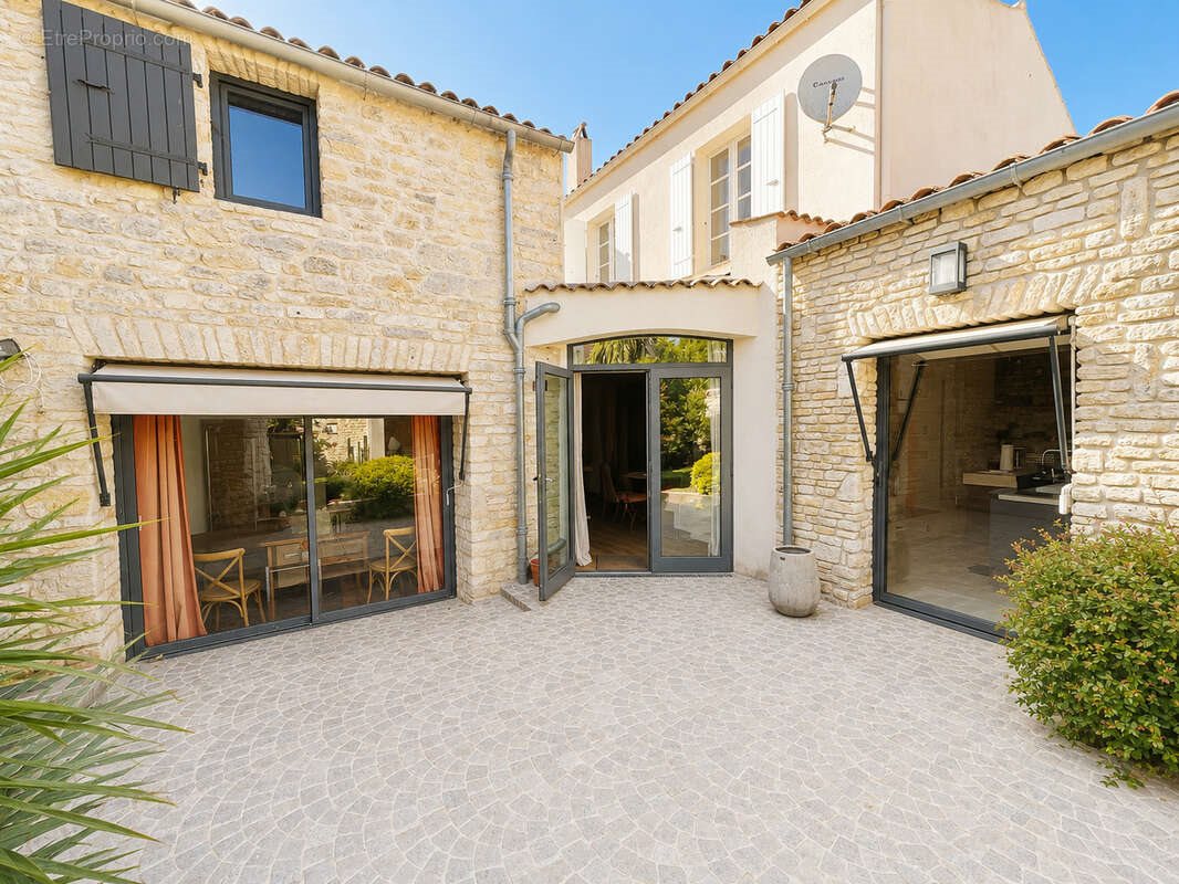 Maison à vendre, 240m², Le Château-d'Oléron