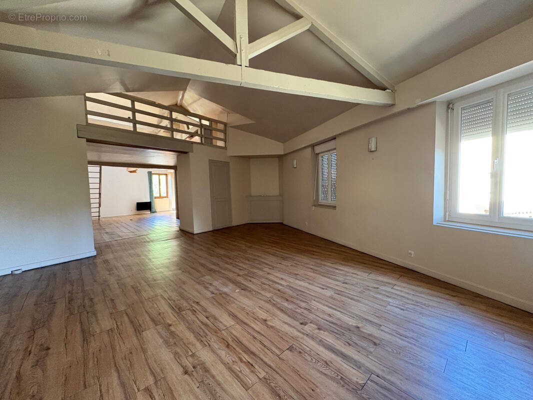 Appartement à vendre, 380m², Eybens