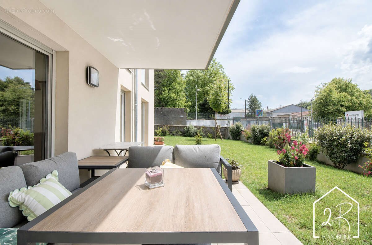 Appartement à vendre, 60m², Pont-Evêque