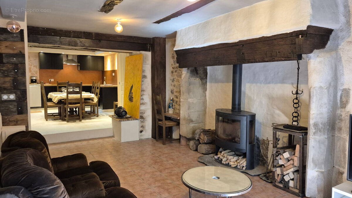 Maison à vendre, 120m², Saint-Côme-d'Olt