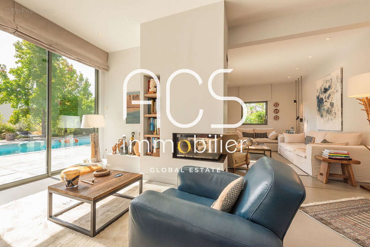 Maison à vendre, 183m², Saint-Raphaël