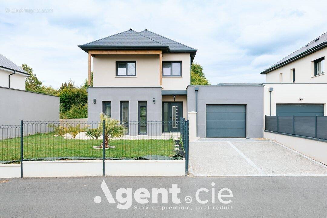 Maison à vendre, 120m², Eterville