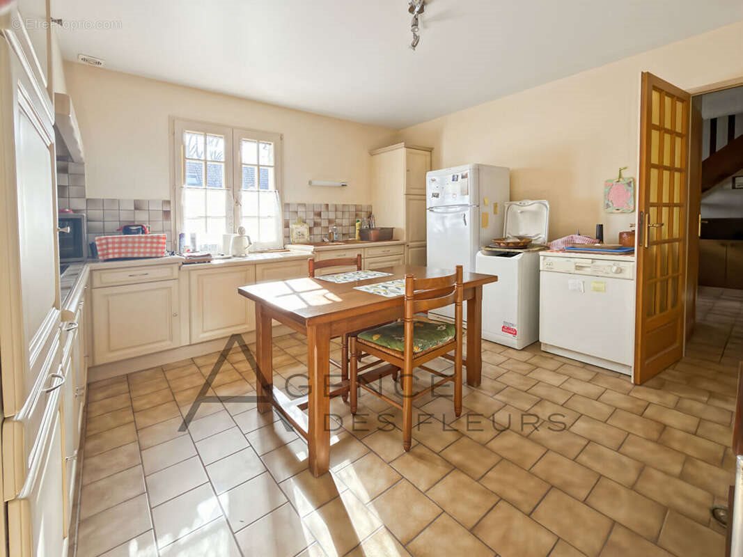 Maison à vendre, 141m², Saint-Aubin-lès-Elbeuf