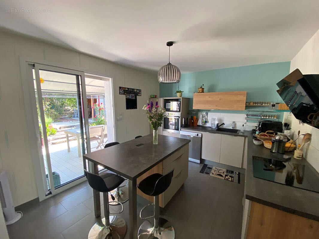 Maison à vendre, 153m², L'Huisserie