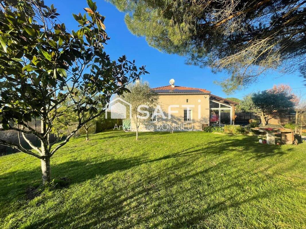 Maison à vendre, 159m², Montesquieu