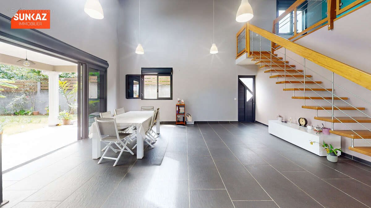 Maison à vendre, 170m², Le Tampon