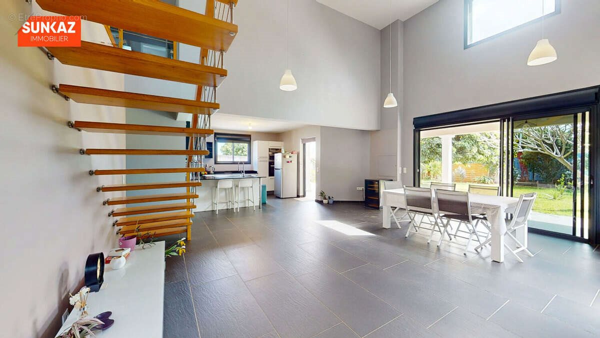 Maison à vendre, 170m², Le Tampon
