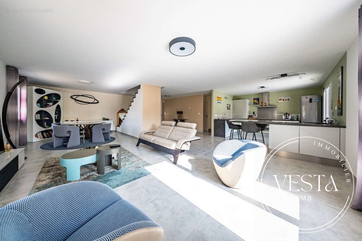 Maison à vendre, 215m², Morey-Saint-Denis
