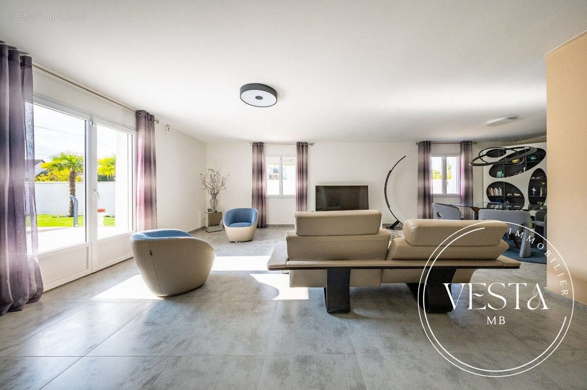 Maison à vendre, 215m², Morey-Saint-Denis