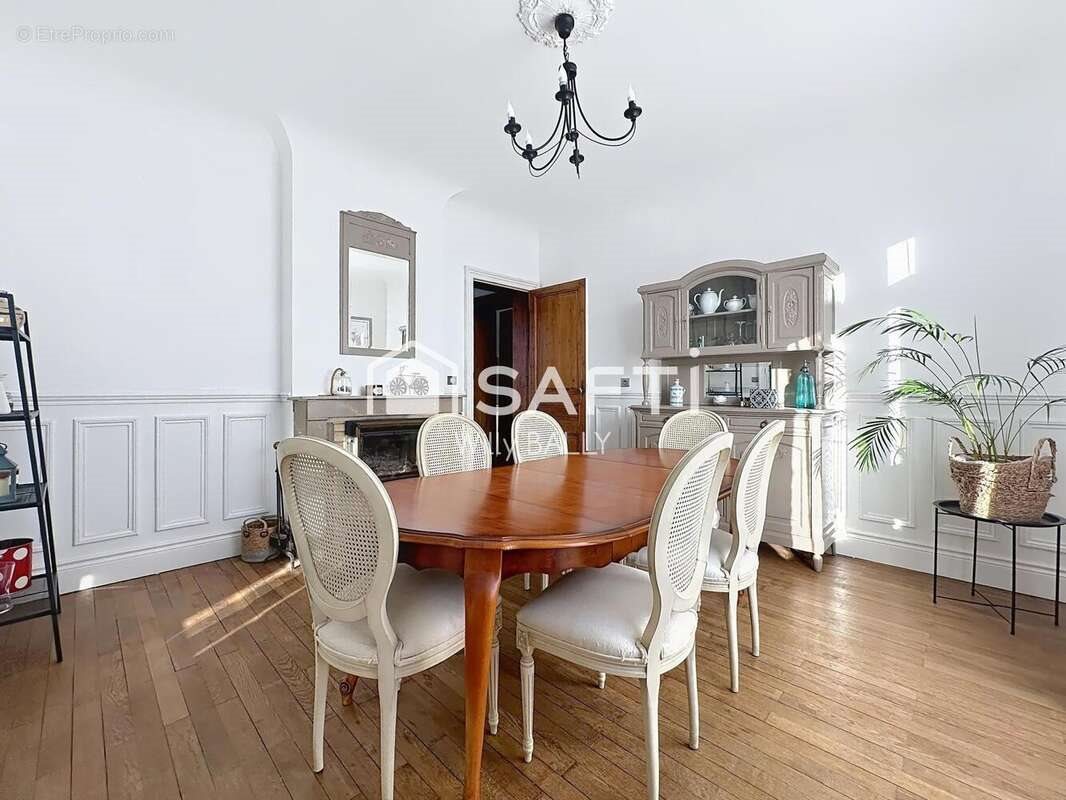 Maison à vendre, 120m², Montreuil-sur-Mer