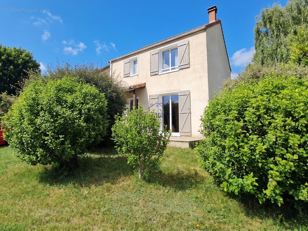 Maison à vendre, 92m², Lardy
