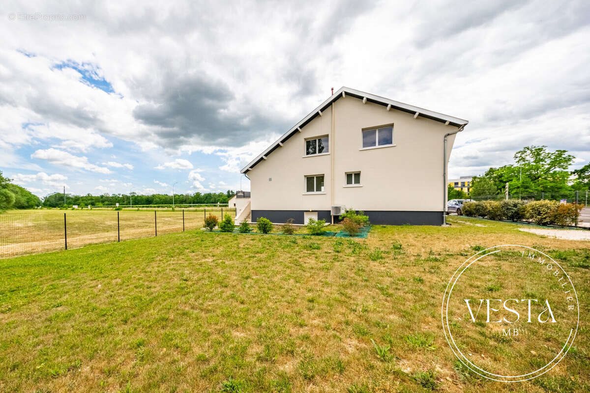Maison à vendre, 183m², Bretenière