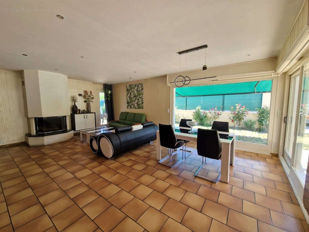 Maison à vendre, 211m², Saint-Lubin-des-Joncherets