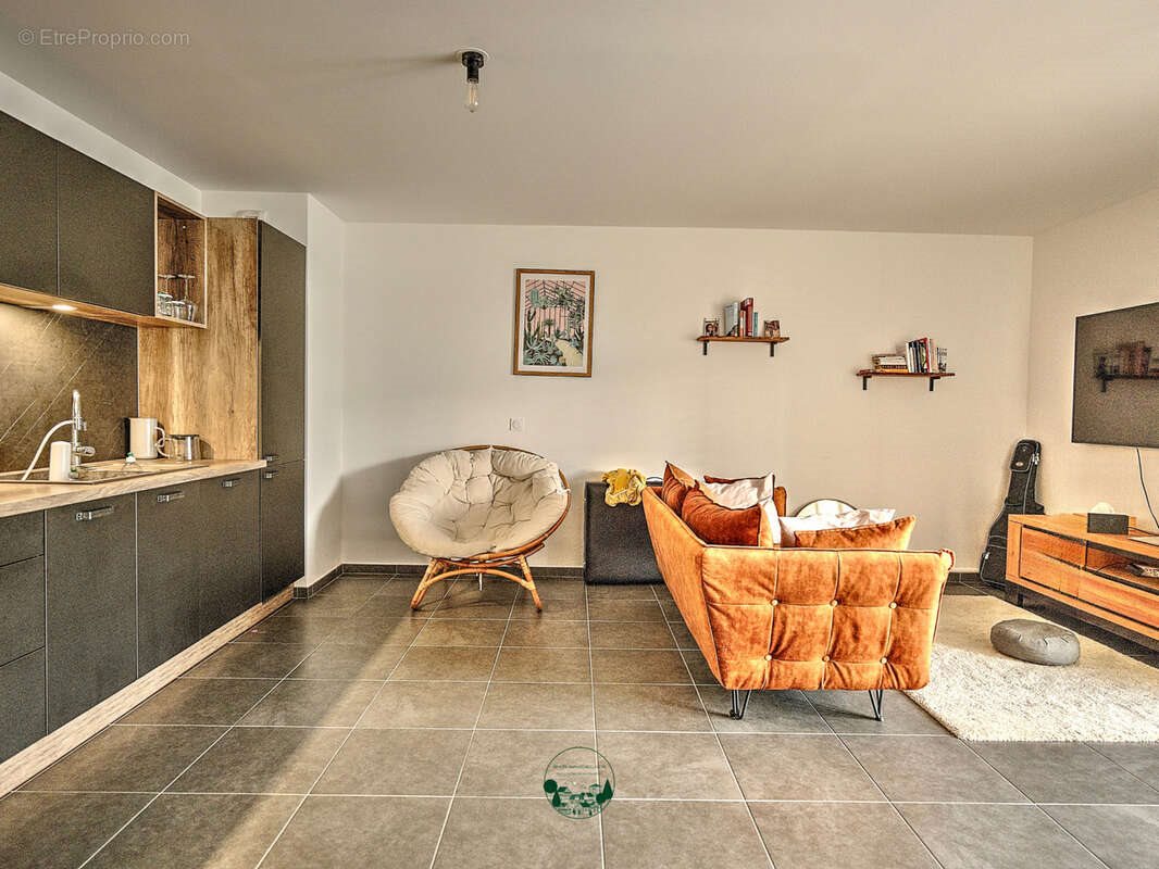 Appartement à vendre, 70m², Saint-Genis-Pouilly