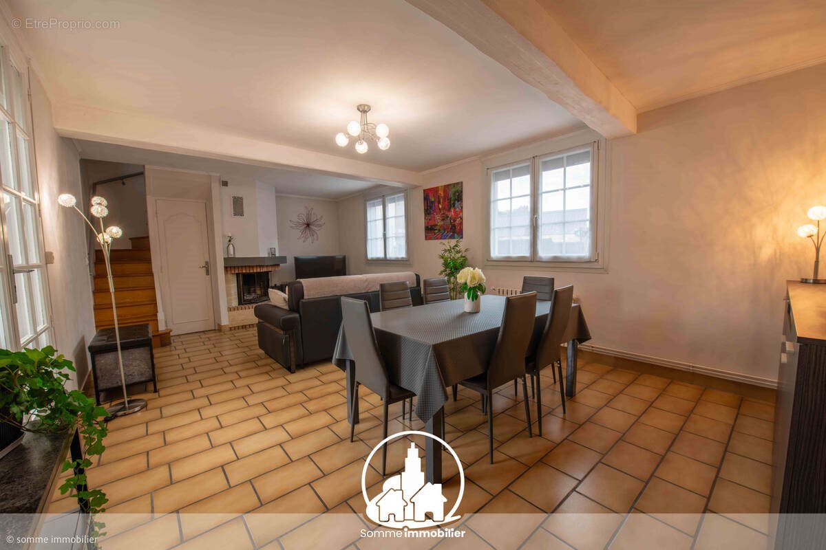 Maison à vendre, 101m², Pont-de-Metz