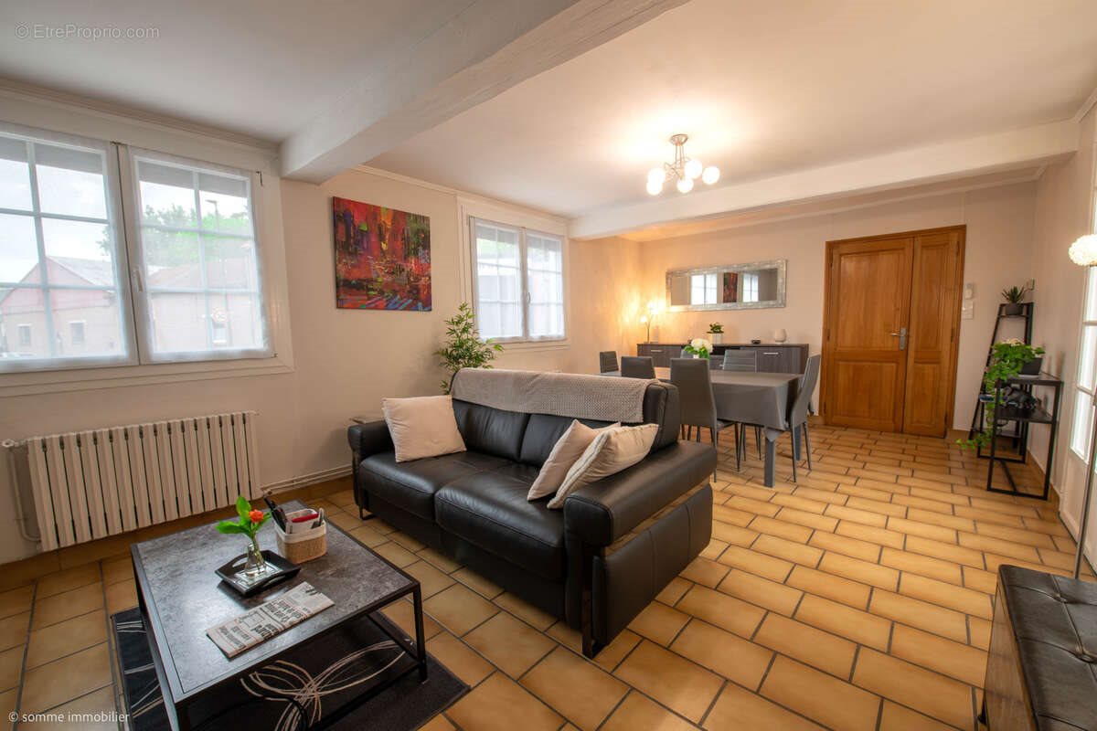 Maison à vendre, 101m², Pont-de-Metz
