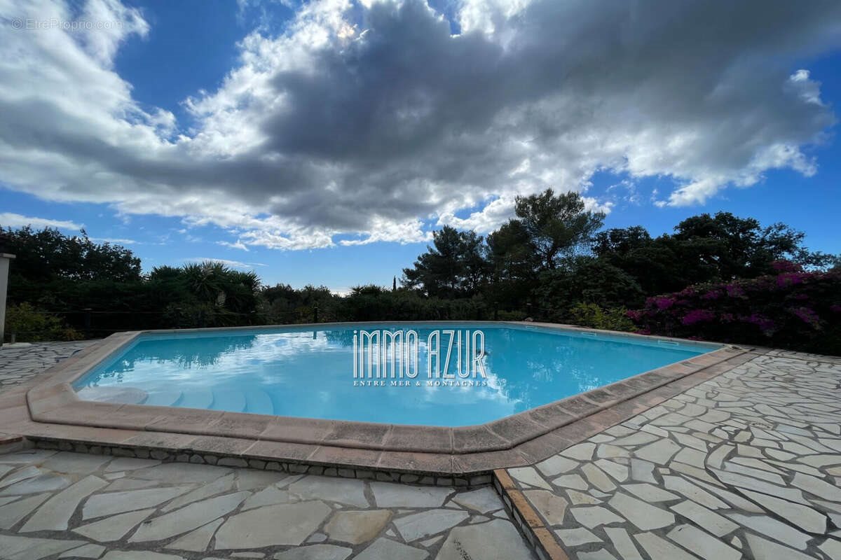 Maison à vendre, 170m², Tourrettes-sur-Loup