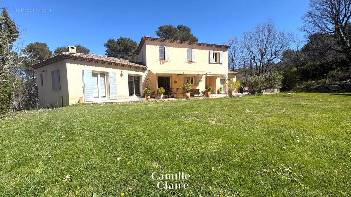 Maison à vendre, 180m², Trets