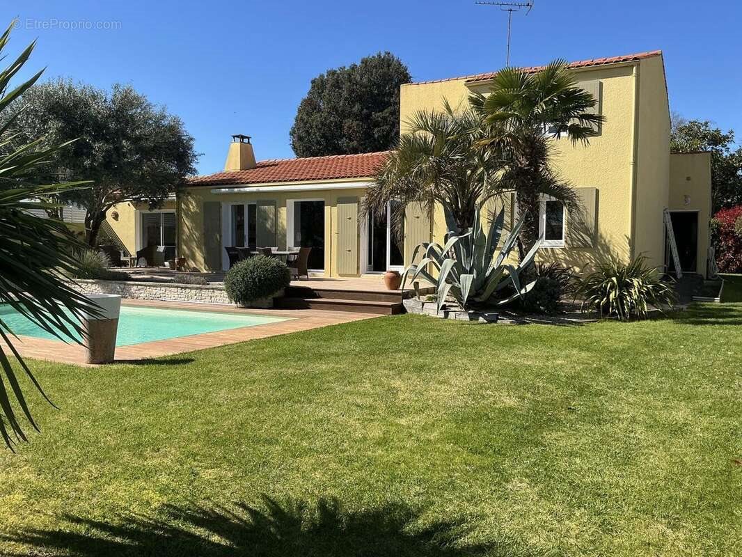 Maison à vendre, 171m², Lagord