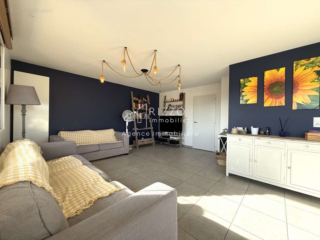 Appartement à vendre, 70m², Vétraz-Monthoux