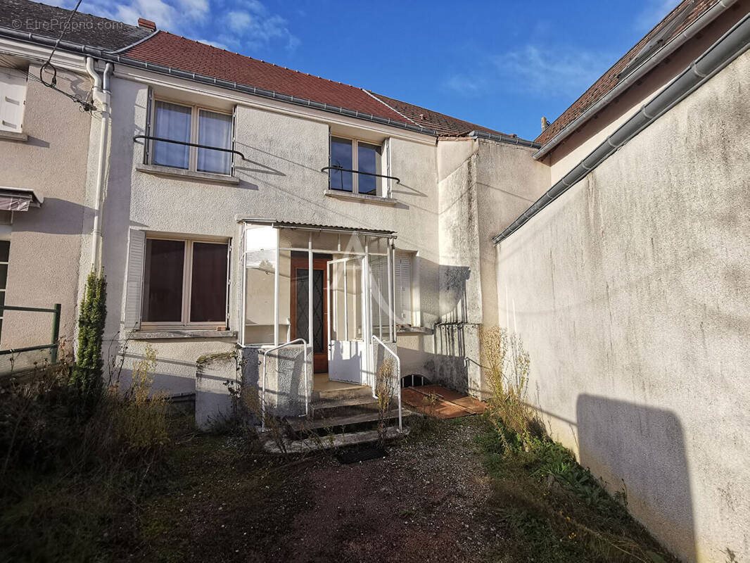 Maison à vendre, 77m², Saint-Claude-de-Diray