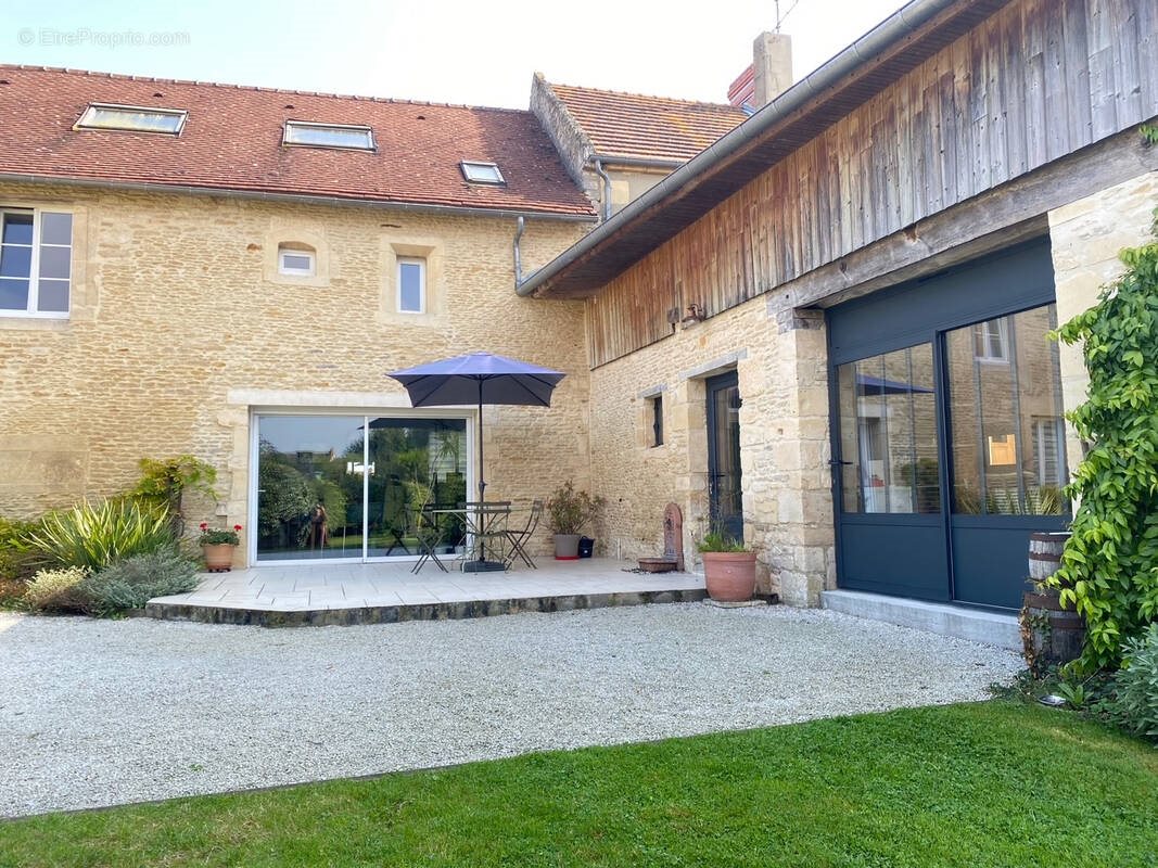 Maison à vendre, 211m², Argences