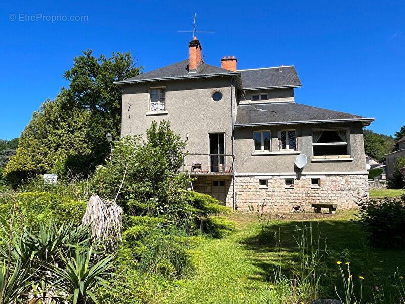 Maison à vendre, 184m², La Jonchère-Saint-Maurice